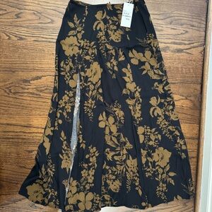 Reformation skirt with slit , size 2 - new with tags